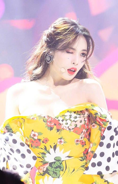 金泫雅flowershower同款一字领露肩性感短款印花拼接连衣裙