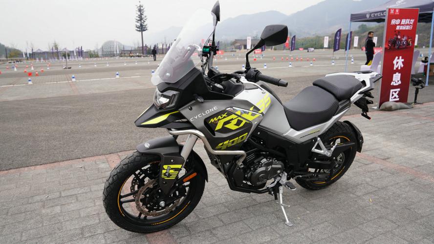 国产400cc休旅摩托新标杆赛科龙rx401车型解读