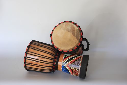 非洲手鼓 8寸印尼进口整木掏空丽江非洲鼓山羊皮批发