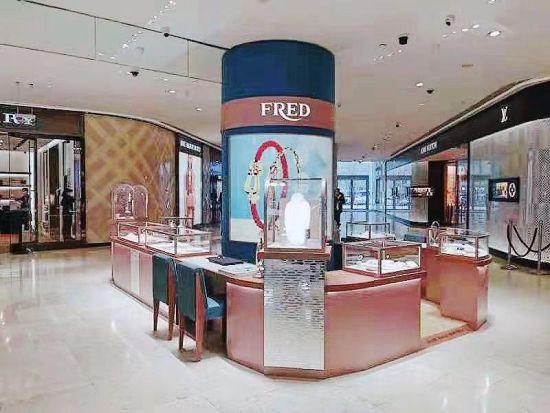 此次fred在合肥银泰中心开业,本地消费者可以在合肥线下体验品牌专柜