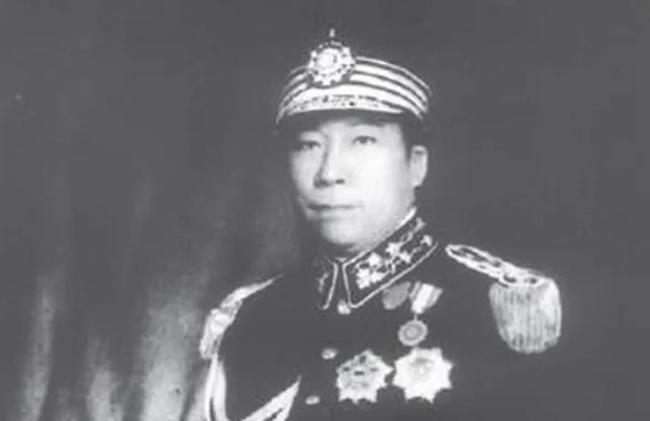 1949年,杨虎城将军遗体被发现,被强酸侵泡过,妻子骨灰