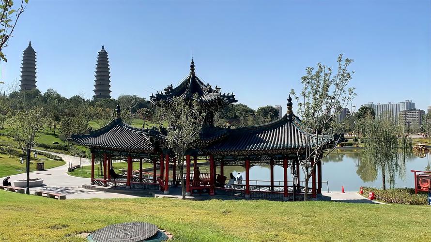风光秀丽的太原双塔公园下