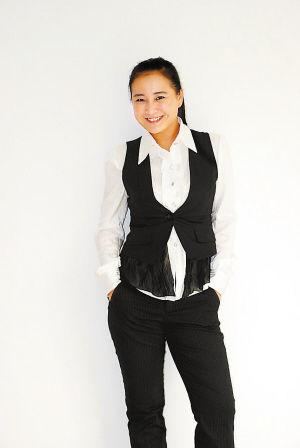 传贾玲酒驾被拘 本人辟谣:正赶飞机四处演出