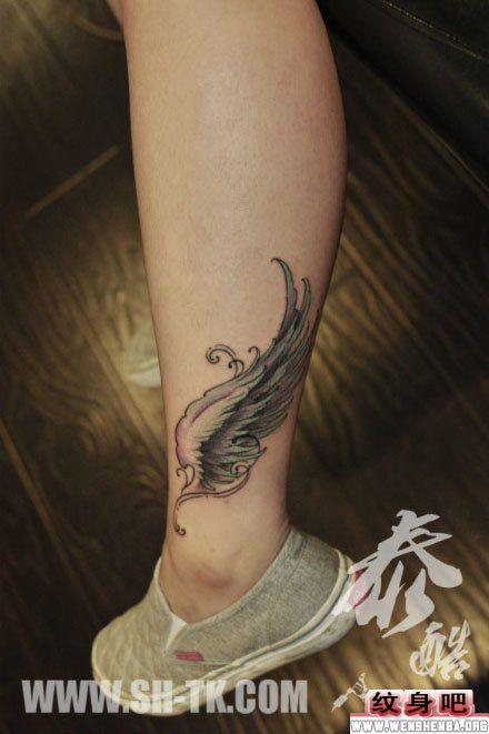 女生腿部彩色翅膀纹身图上一篇:美女腿部彩色孔雀羽毛纹身图案下一篇