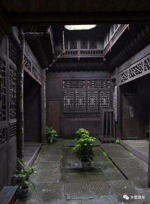 三款带天井的新中式别墅,像你阐述我们现代设计对于天井的理解!