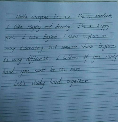 用英语介绍:嗨,大家好.我叫xx,是个学生,我的爱好是唱歌和画画.