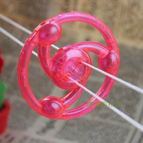 80后经典怀旧 大号闪光拉线陀螺飞轮风哨大纽扣发光拉响儿童玩具