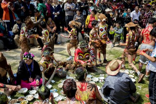 云南行之弥勒红万村祭火节一松毛长街宴