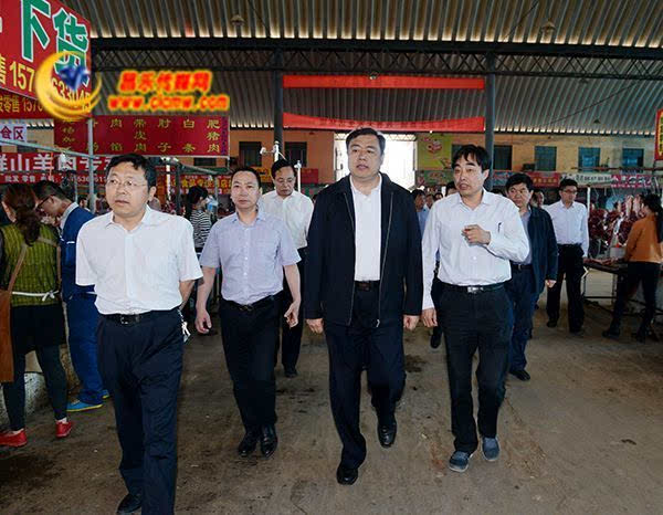 昌乐县创建国家卫生县城工作现场推进会议召开 张新强