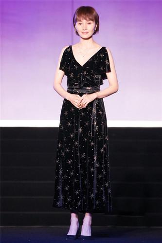 看看袁泉,马伊琍这样穿,优雅