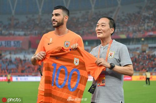 佩莱合同还有半年续约待定〖开赛〗 身在迪拜回归尚无消息(¨鲁能)