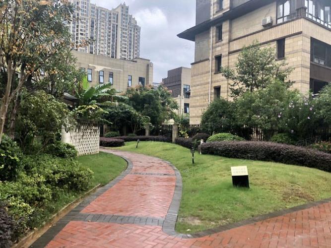 世茂大观一期南苑,兰宫路,近丁家洲街-南昌世茂大观房