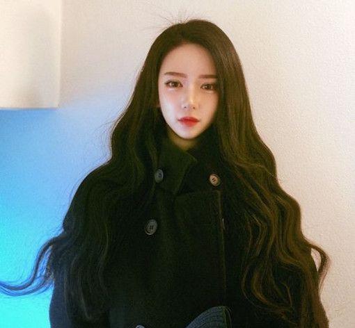 中黑色头发图片女生头像图片