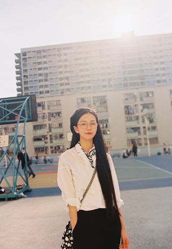 女演员邱诗媛清纯又性感时尚写真
