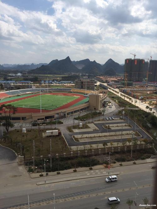 馆中心地址: 广西壮族自治区贺州市钟山县体育中心(北环东路南170米)