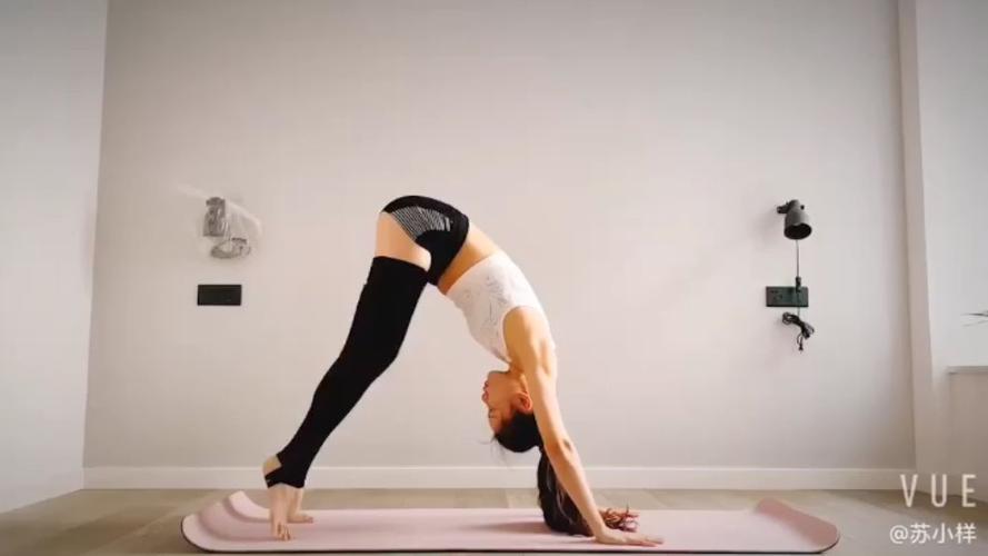 晚安瑜伽卡明日下周工作第一天,记得早睡早起