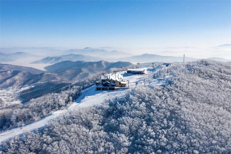 万科松花湖度假区_滑雪_度假_万科滑雪场攻略_冬天去哪玩_出行_出行