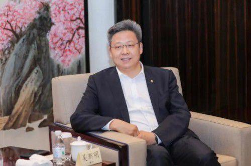 吴新明会见华软资本董事长王广宇一行