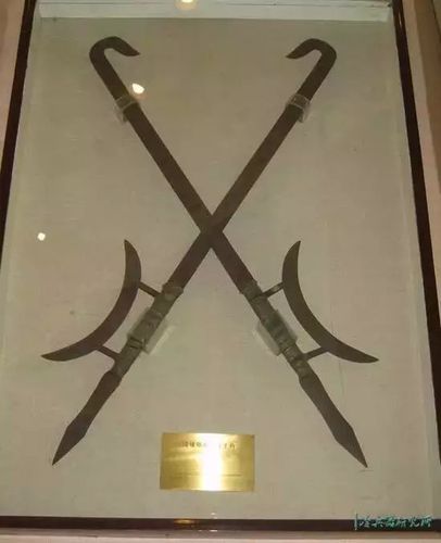 传颂了上年的吴钩到底是什么样?_冷兵器研究所_新浪