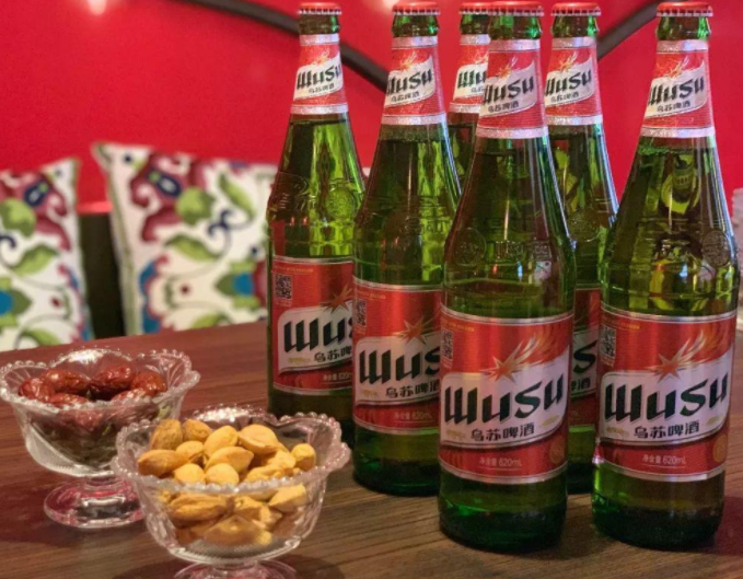 原创乌苏啤酒无什么被称为夺命大乌苏醉倒后才发现答案在酒瓶上