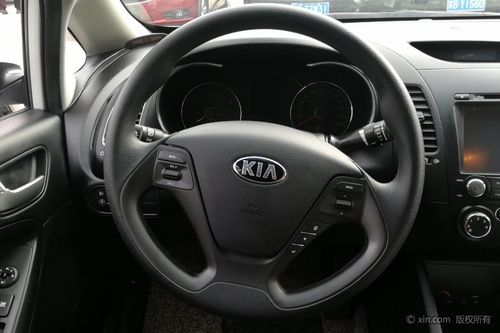 起亚k3方向盘