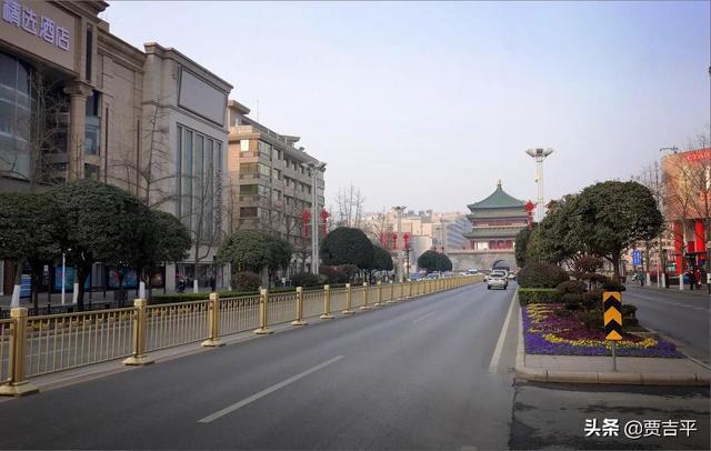 西安市疫情防控封城两天来纪实摄影扫描