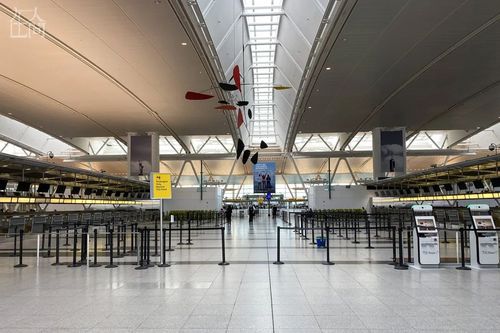 抵达纽约肯尼迪机场4号航站楼安静又空旷.
