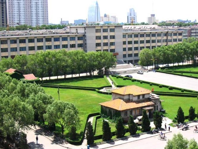 吉林大学工程力学系