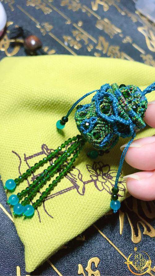 斜卷结香囊,中国结小香包编法,玉线编织香囊,中国结线手工编香包