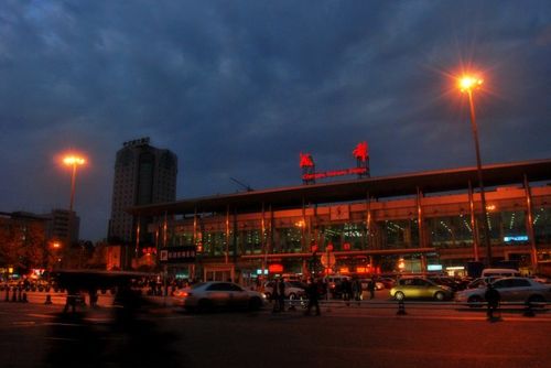  p>成都站(chengdu railway station),一般称作成都北站或火车北站