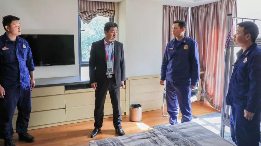 市消防救援总队陈永胜副总队长带队至青浦迪丰屯兵点调研指导工作