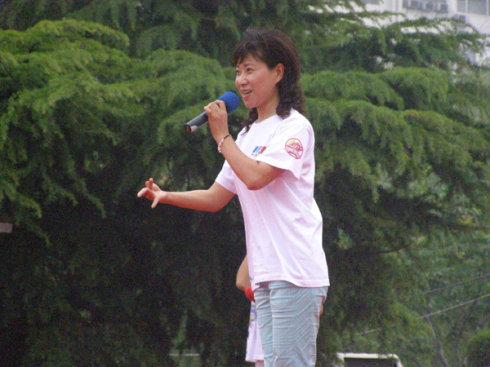 绿城广场,赈灾义演之洛阳市曲剧团孔素红