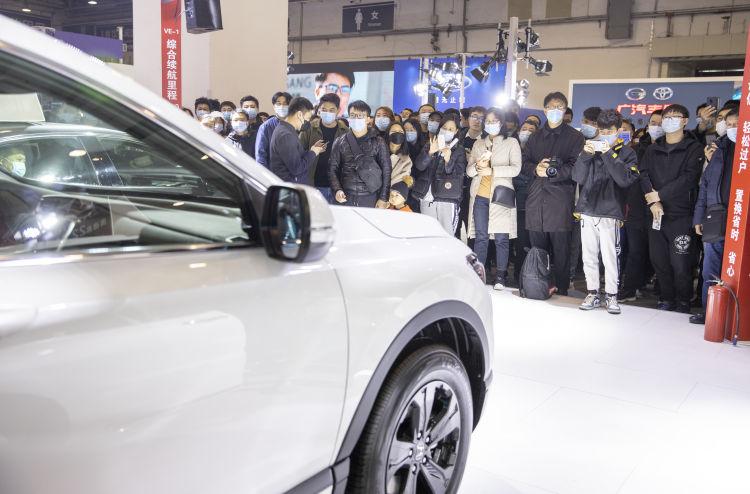 展期4天,售车万余辆,成交额20多亿!牛年首场车展为何花落青岛?