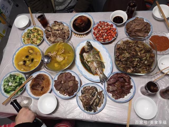 春节各家展示美食大餐,餐餐诱人美味之极,开饭喽