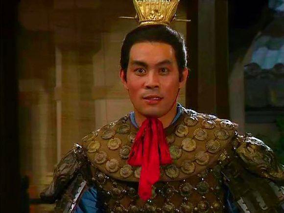 老版三国演义中谁演吕布