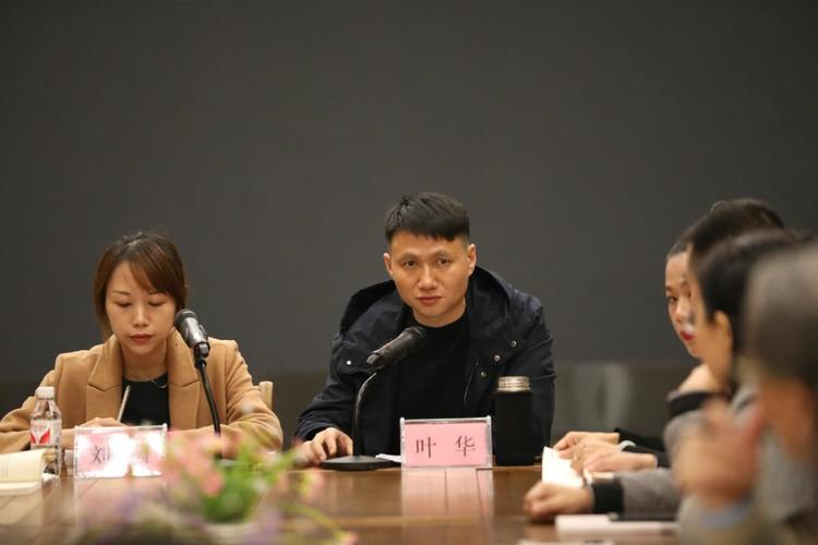 悦心61读书会作品被赞节气中透出丰富文心知名作家叶华与读者互动