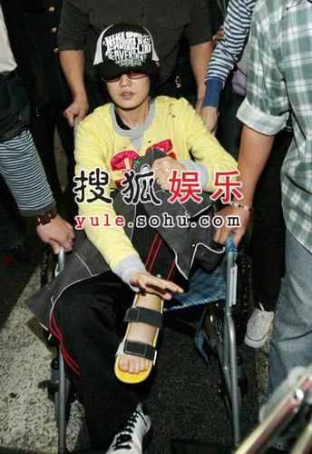 独家接机刘力扬联盟谭维维夹杀尚雯婕