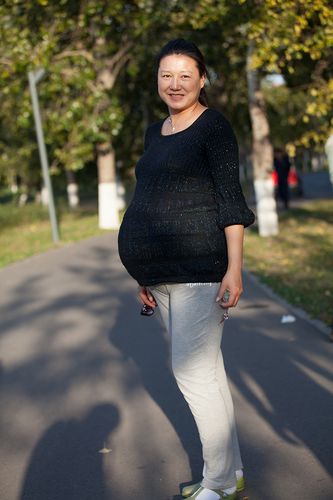 我们大家见到她都要摸摸那个又圆又大的肚肚,好羡慕呀!