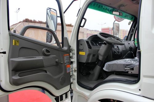 五征 奥驰v3 栏板车