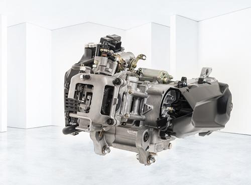 动力也不错,排量为150cc的水冷发动机,最大功率为8.