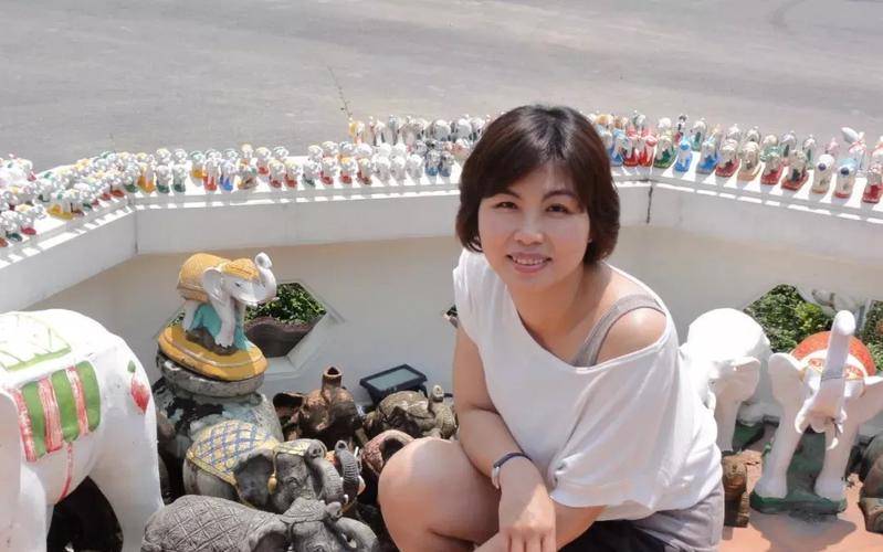 许莉婷近照
