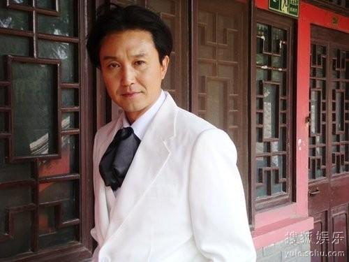 实力派演员吴刚将化身为画界巨匠"徐悲鸿"并跨年龄塑造中国画界巨匠的