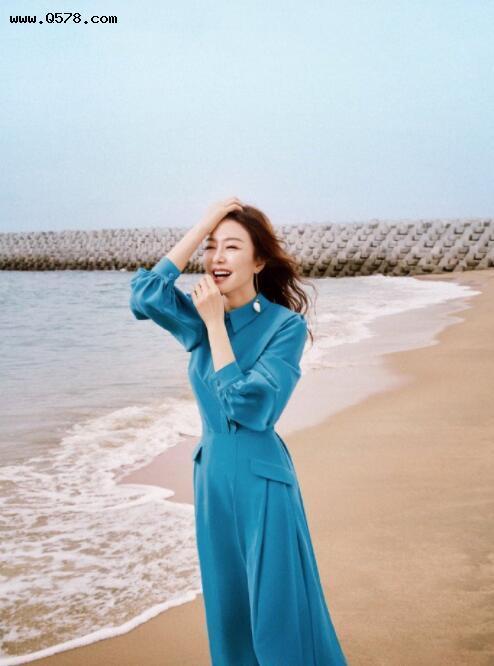 秦岚海边邂逅大片曝光 身穿多款裙装释放独特魅力