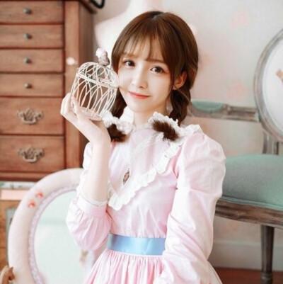 麻花辫 粉红 女生头像