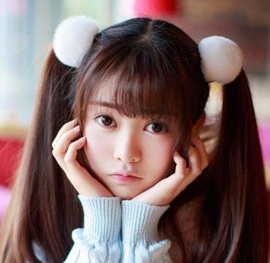 女生空气刘海双马尾辫发型