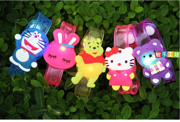 卡通夜光手环发光led手环带 儿童玩具批发男女孩生日小学生礼物