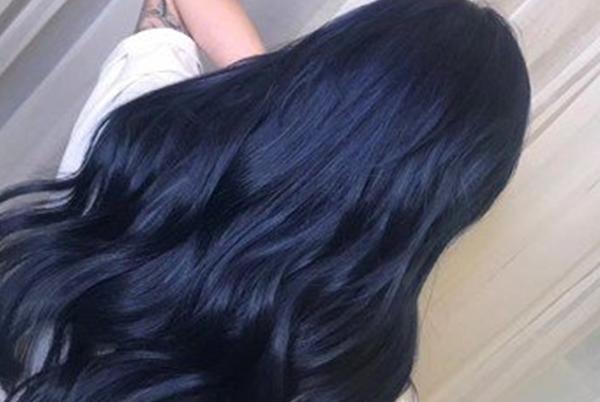 蓝黑色头发是什么颜色 染了蓝黑色还能染其他颜色吗