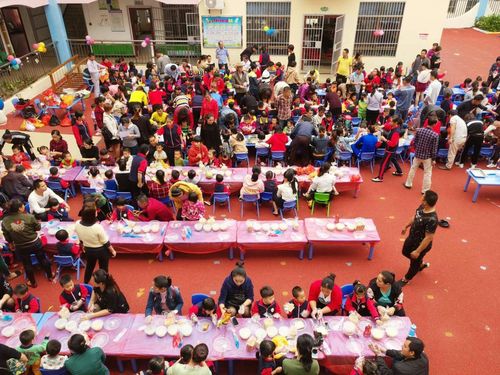 三才镇中心幼儿园元旦亲子活动——美食节