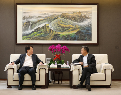 益海嘉里集团总裁穆彦魁,副总裁牛余新,以及相关部门负责人一同参加了