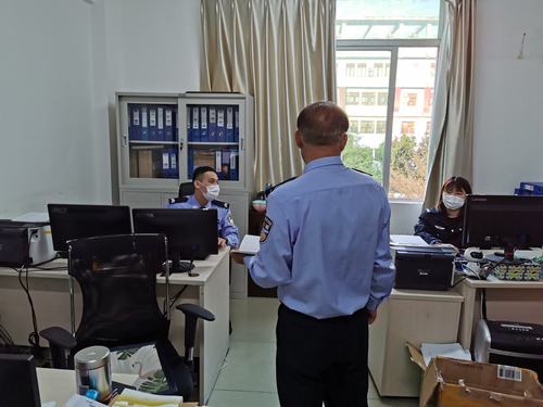 交警支队2021年1月19日办公秩序督察简报(下午)